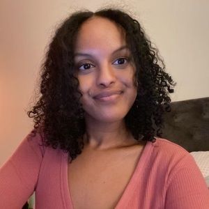 Meet your Posher, Fatima